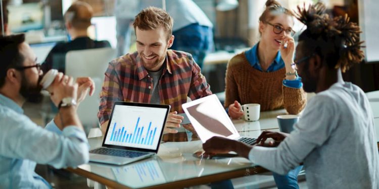 How to Become A Financial Analyst?