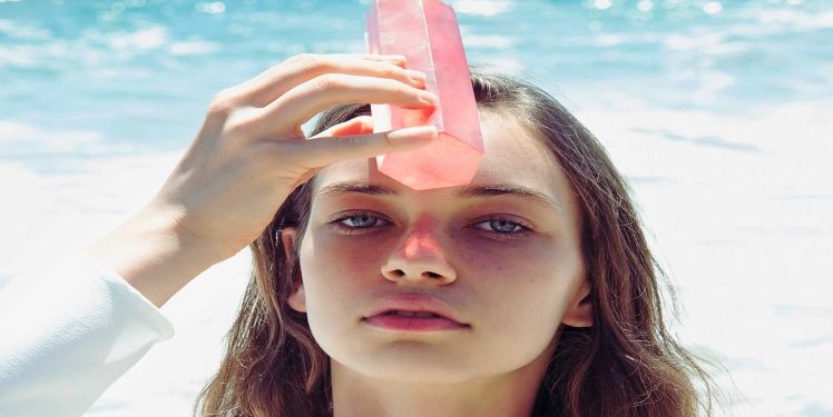 3 Must-Have Paperweight Crystals For Your Desk