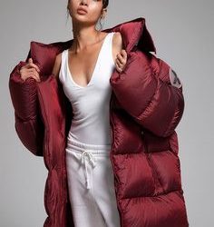 HOODED DOWN PUFFER JACKET – A NEW 2023 WINTER TREND