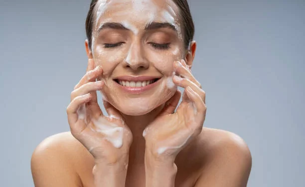 Tips to choose face wash for acne scars