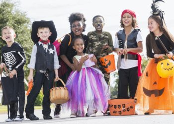 A Guide to the 10 Best Disney and Superhero Costumes for Kids by a Children’s Costume Specialist