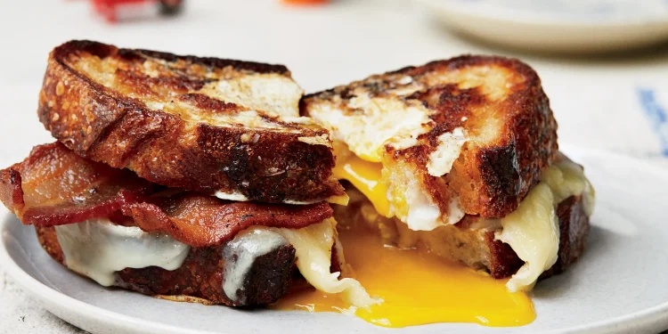 The Ultimate Breakfast Sandwich: A Perfect Start To Your Day – Hillandale Farms