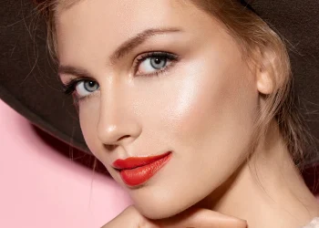 Effortless Eye Makeup Removal for a Fresh Look