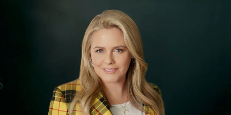 Alicia Silverstone Age: A Timeless Icon of Hollywood