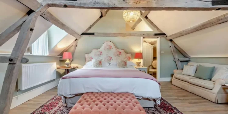 Holiday Let Management in the Cotswolds: A Comprehensive Guide