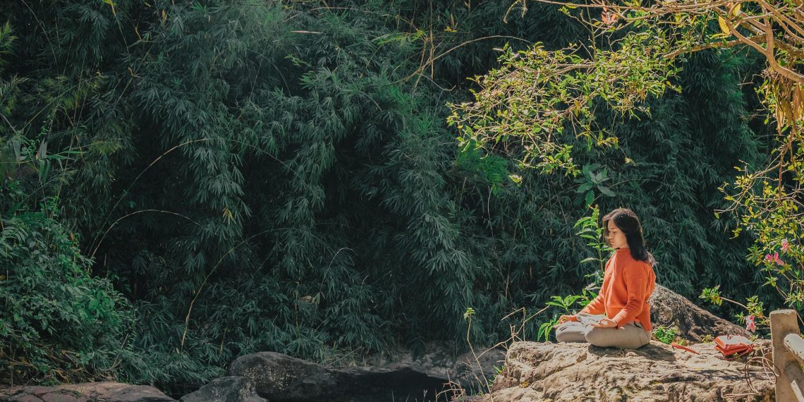 Navigating the Emotional Rollercoaster of a Psychedelic Ceremony