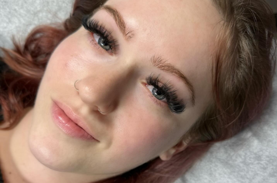 Say Goodbye to Mascara: Elevate Your Look with Eyelash Extensions in Clearwater